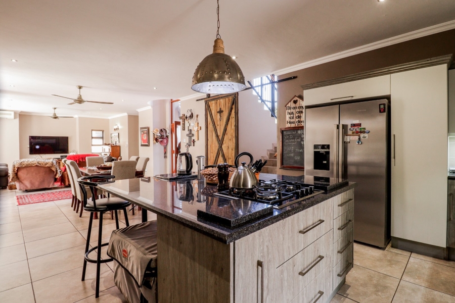 4 Bedroom Property for Sale in Melodie North West